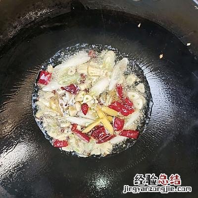 水煮鱼泡的正宗做法 鱼泡怎么做才好吃又简单