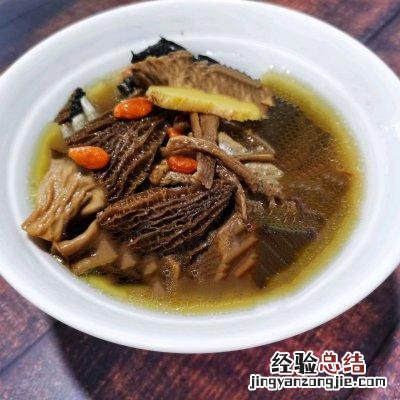 学会在家做乌鸡羊肚菌煲汤 羊肚菌煲汤方法