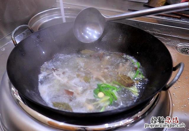 虎皮鸡爪最简单做法与步骤 虎皮鸡爪怎么做的好吃