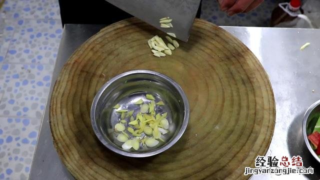 家常豆腐泡怎么做好吃又好看 豆腐泡怎么做的好吃