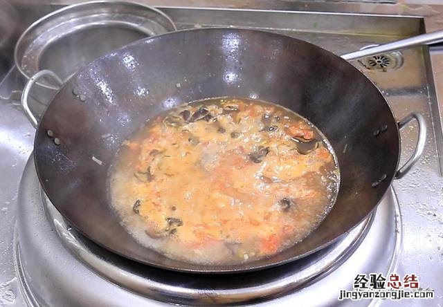 河南厨师长教你做地道酸汤小酥肉 酥肉汤怎么做又滑又嫩