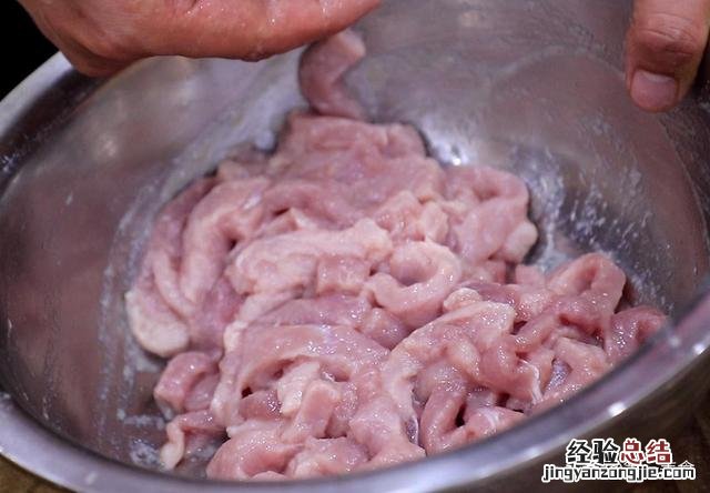 河南厨师长教你做地道酸汤小酥肉 酥肉汤怎么做又滑又嫩