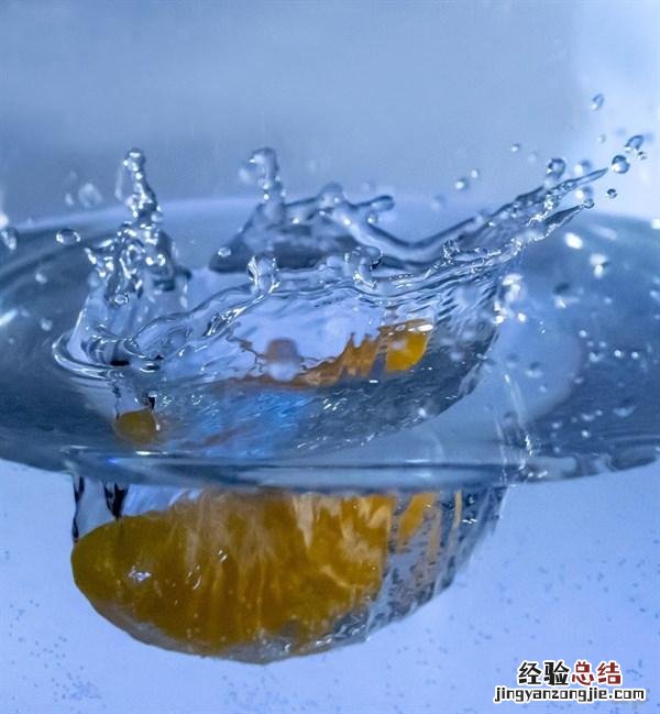 菠萝用盐水泡可以去除酸味 菠萝为什么要泡盐水