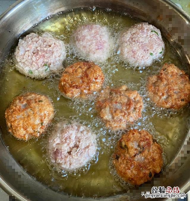这样做又酥又脆又香 藕圆子怎么炸藕圆子的做法