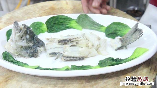 厨师长教你这样做鲈鱼 如何做鲈鱼好吃又简单