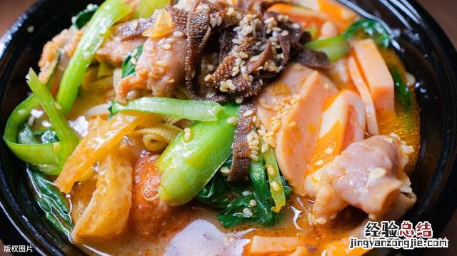 正宗的麻辣烫底料配方和做法 麻辣烫的汤料怎么做
