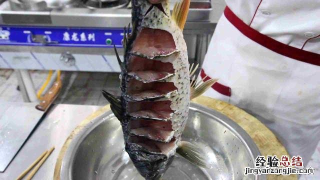 厨师教你制作及技巧 如何做糖醋鱼家常做法