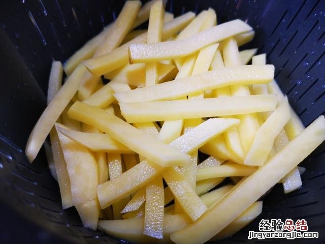 家里炸薯条的正确方法 在家自制薯条怎么做