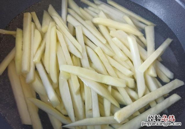 家里炸薯条的正确方法 在家自制薯条怎么做