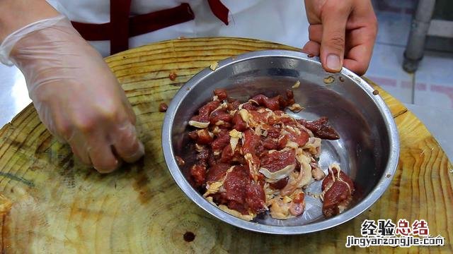 葱爆羊肉最正宗的做法和配料 葱爆羊肉怎么做法