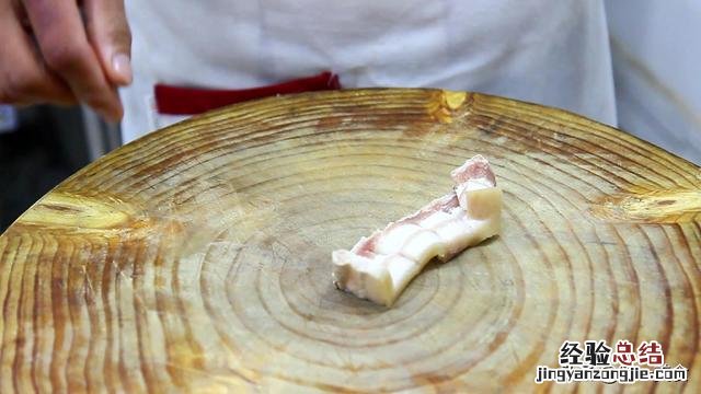 红烧肉肥而不腻正宗做法教程 红烧肉怎么炖好吃又烂