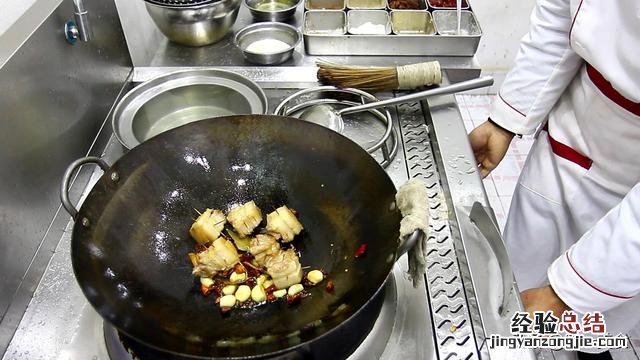 红烧肉肥而不腻正宗做法教程 红烧肉怎么炖好吃又烂