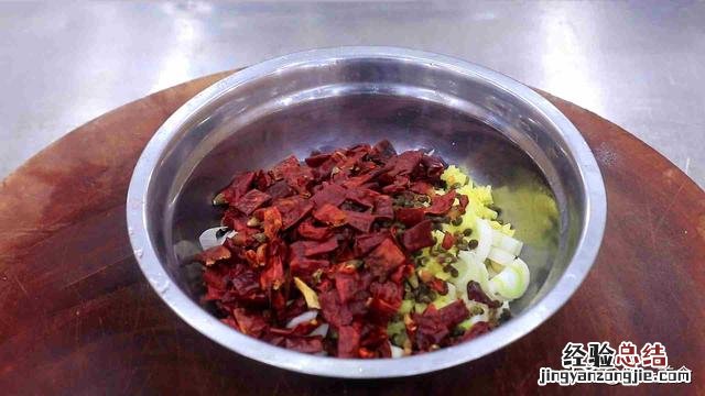 厨师长教你一个家常版做法 麻辣烫怎么做好吃还简单