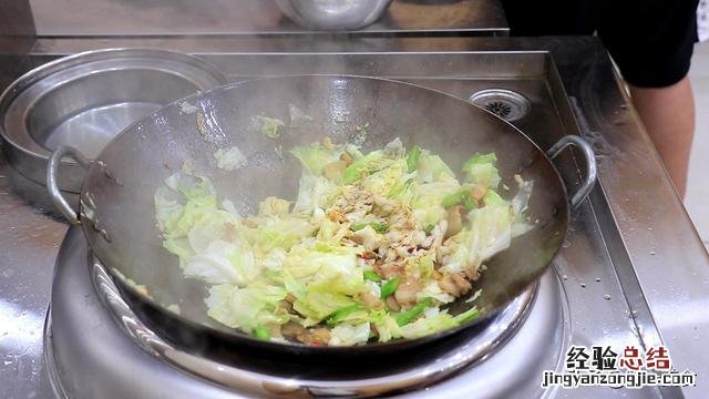 包菜炒五花肉正宗做法 包心菜怎么炒肉怎么好吃