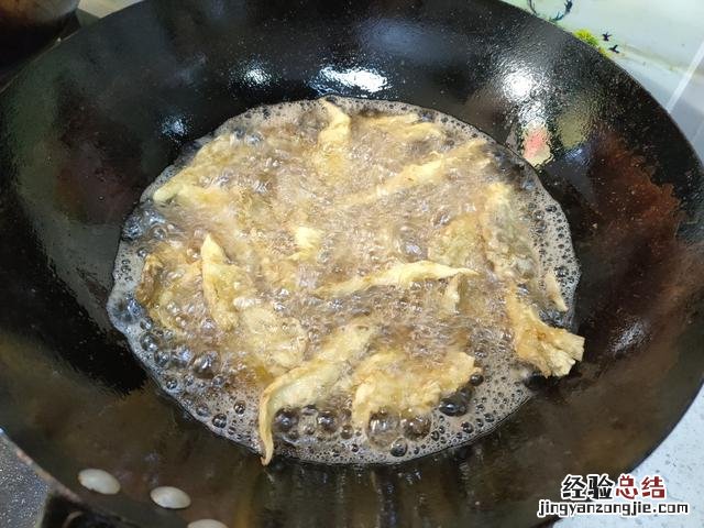 正宗干炸蘑菇的正确做法 干炸蘑菇怎么做才酥脆好吃