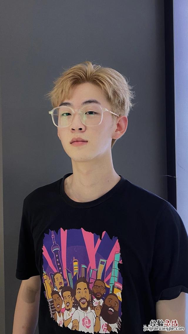 男发这样剪保证让你帅精神有个性 2023男生短发发型图片