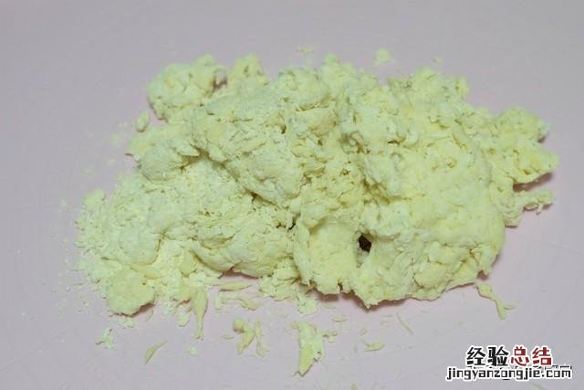 做面包时的最佳揉面方法 怎么做面包简单做法