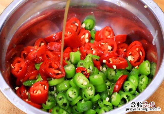 椒麻鸡新疆调料做法 麻椒鸡的制作方法与配料