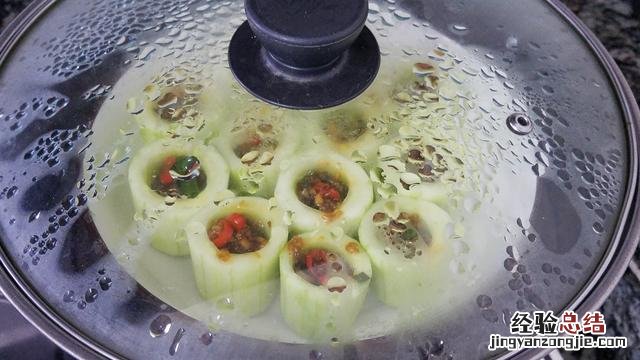 教你一道又香又好吃的蒜蓉黄瓜 蒜泥黄瓜怎么做好吃