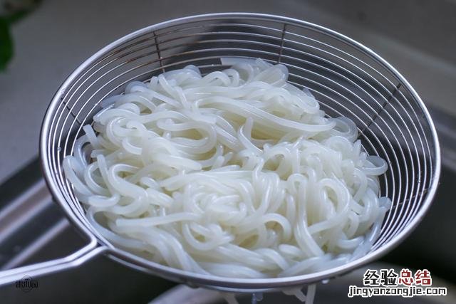 教你煮螺蛳粉的正确方法 螺蛳粉的做法怎么煮好吃