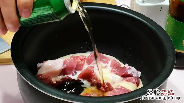 原来电饭锅也能做红烧肉 肉火烧怎么做又软又好吃