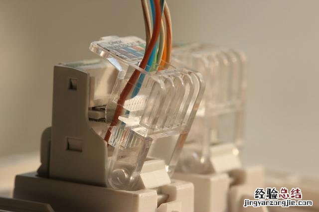 水晶头接法和网络插座接法一样吗 网口怎么接路由器