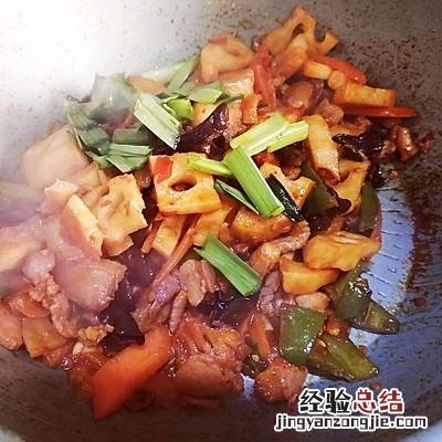 香辣藕丁的正确做法 炒藕丁的家常做法