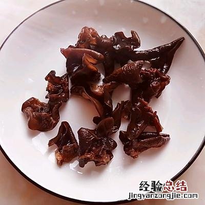 香辣藕丁的正确做法 炒藕丁的家常做法