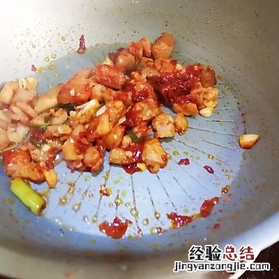 香辣藕丁的正确做法 炒藕丁的家常做法