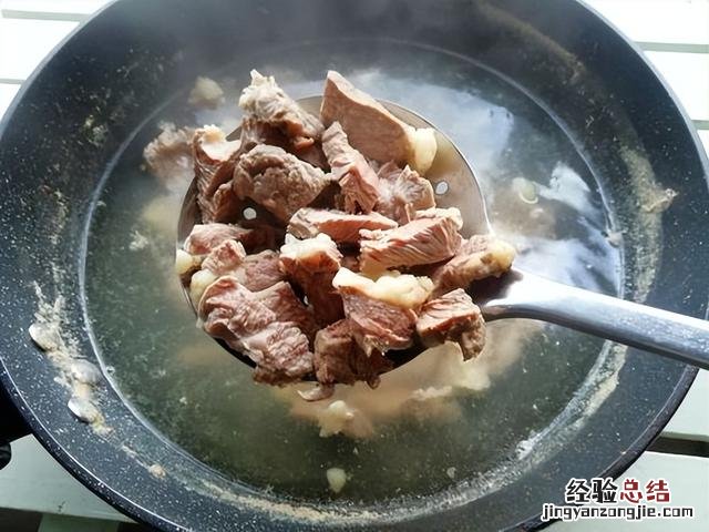 牛肉加什么可以炖的软烂不柴 煮牛肉方法和用料窍门