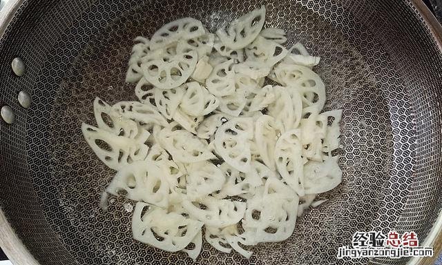 家常炒藕片正宗做法 藕片怎么炒又脆又好吃