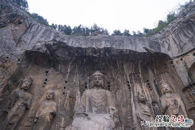 龙门石窟的位置和历史背景 龙门石窟位于哪个省