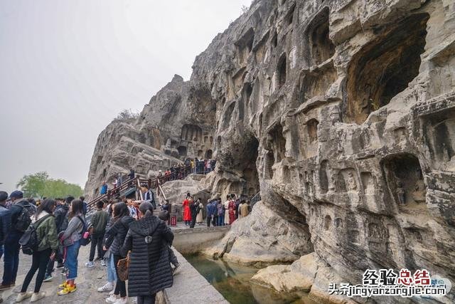 龙门石窟的位置和历史背景 龙门石窟位于哪个省