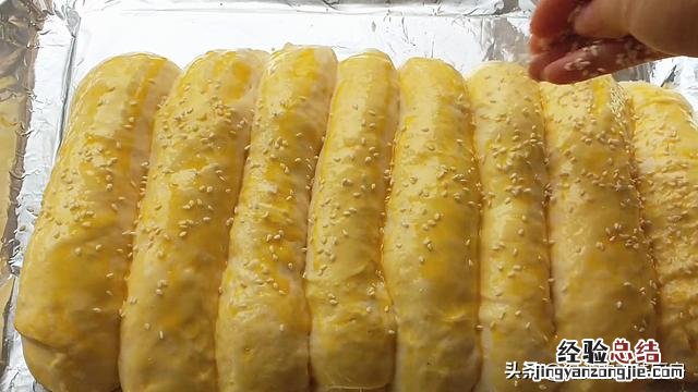 懒人面包不用烤箱不用揉出手套膜 最简单的免揉面包做法