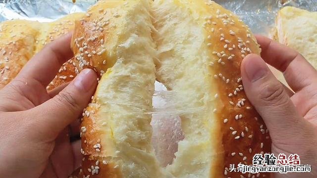懒人面包不用烤箱不用揉出手套膜 最简单的免揉面包做法