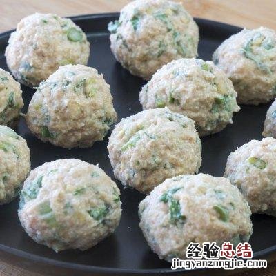 莲藕丸子怎样做才不回软 莲藕丸子的制作方法和配料