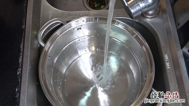 用过的不锈钢锅怎么重新开锅 不锈钢炒锅第一次怎样开锅