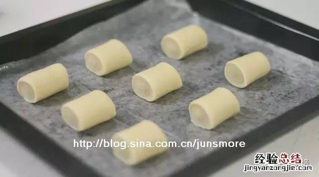 三步就能做出的美味的小面包 怎样做奶香松软小面包