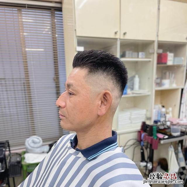 男士飞机头烫发发型超短 飞机头男生发型适合什么脸型