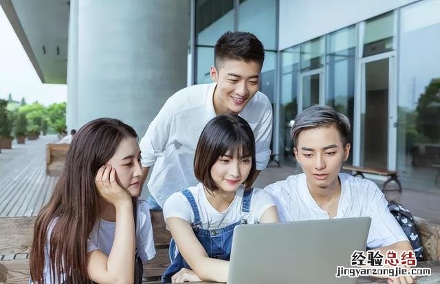 计算机类最吃香的十个专业 现在计算机方面哪个专业最好就业