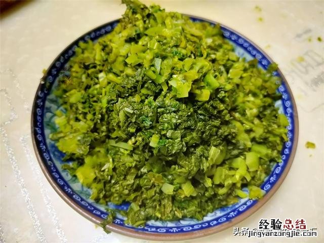酸菜要怎么炒都不会酸才好吃 腌制的酸菜怎么炒好吃