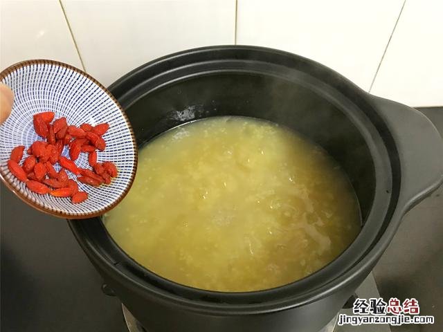 板栗和小米煮粥有什么好处 小米和板栗熬粥最养胃