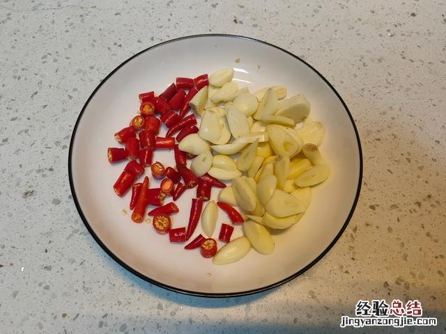 酒店版酸辣黄瓜的腌制方法 糖醋黄瓜怎么腌制又脆又好吃