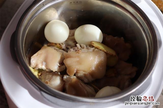 广东猪脚姜坐月子的吃法 熟猪蹄子怎么做好吃家常做法