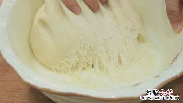 面包怎么做又软又拉丝不用牛奶 烤面包怎么做家庭做法