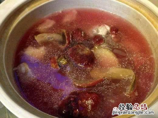 红菇炖汤的正确做法 红菇排骨煲汤做法大全