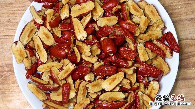 大厨教你在家做红枣核桃芝麻糖 核桃芝麻糖怎么做好吃