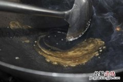 用白糖炒糖色的技巧 白糖炒糖色用油还是水