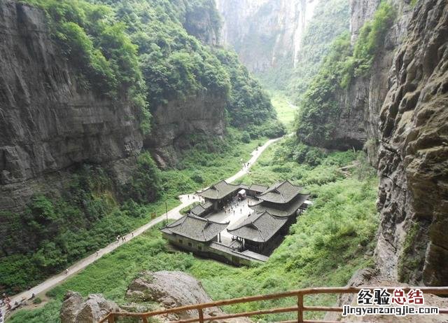 重庆山城旅游线路推荐一下 重庆周边好玩的旅游景点推荐