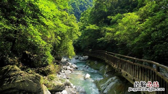 重庆山城旅游线路推荐一下 重庆周边好玩的旅游景点推荐